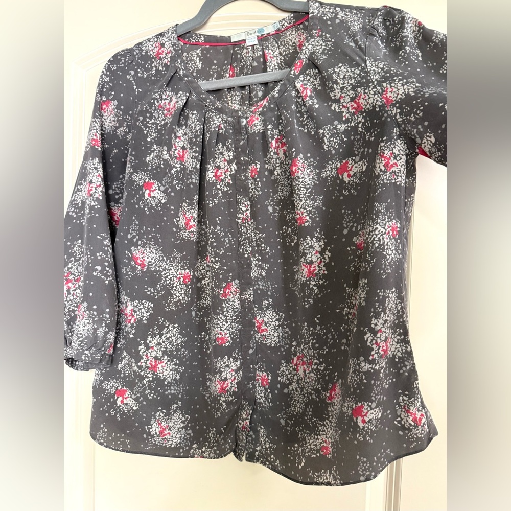 Boden 100% Silk Gray and Pink Floral Blouse Sz 6